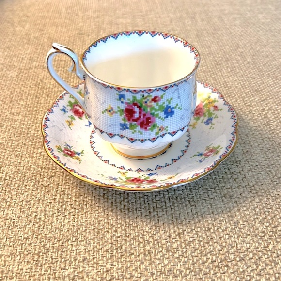 Royal Albert England Bone China Tea Cup Petit Point Cross Stitch - Picture 2 of 8